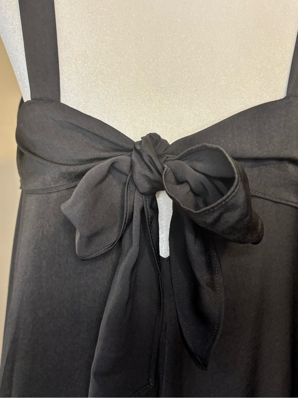 Banana Republic Black Midi Dress Bow in Back Small - Picture 7 of 12
